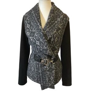 SOFT WORKS BLACK & GRAY PATTENED LONG SLEEVE FITTED WRAP CARDIGAN/ Size 12